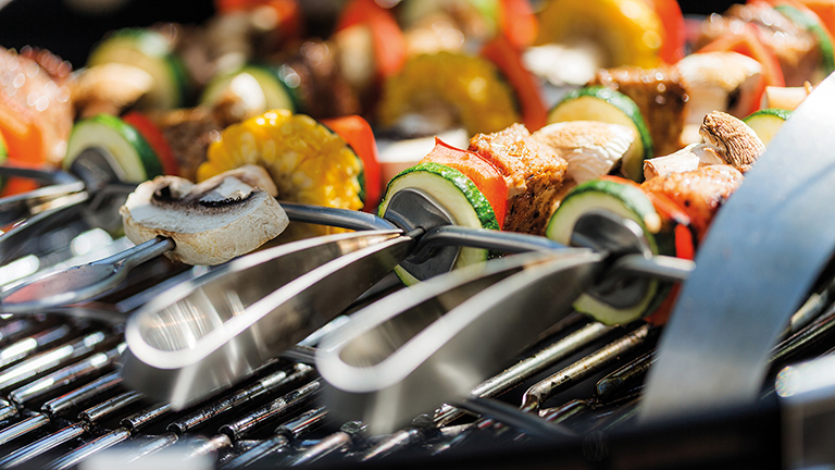 Kontrollmedium, anspruchsvoll, Produktion, Kreativphase, Kontrollmittel, Abstimmung, Agentur, Auftraggeber, Einsatz, farbverbindlich, rechtsverbindlich, Medienstandard, ISO-Norm 12647-2, Leistung, Überblick, Bildretusche, High-End-Scan, entscheidend, optimal, Druckprozess, zuverlässig, individuell, Arbeitsschritt, notwendig, Produktionsprozess, perfektionieren, Datenaufbereitung, überzeugen, Druckvorstufenberatung, Verpackungslösung, minimieren, optimieren, höchste, wirtschaftlich, gesetzeskonform, Onboarding, Einarbeitung, Integration, Mitarbeiter, Unternehmen, inklusive, Maßnahme, gut, Start, Mitarbeitende, gleichermaßen, Druckqualität, sicherstellen, reduzieren, Fehlerquelle, beschleunigen, Workflow, konsistent, Superlativ, innerlich, Zusammenhalt, Zusammenhang, Theorie, Argument, widerspruchsfrei, folgerichtig, Widerspruchsfreiheit, Logik, Menge, Aussage, Artwork, Experte, ästhetisch, Verpackungsdesign, komplett, Idee, entwickeln, Grund, passen, Auflösung, Farbprofil, Transparenz, Seitenformat, Reproduktion, Anpassung